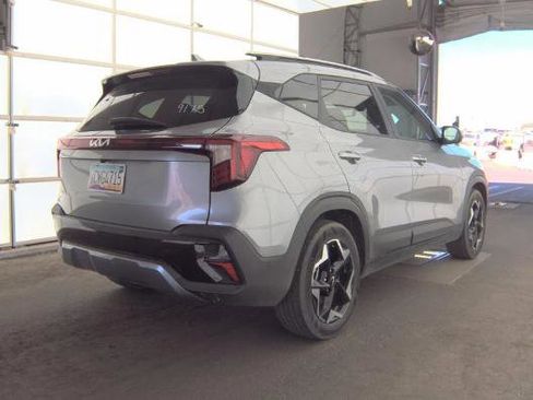 Used 2025 Kia Seltos S image 4