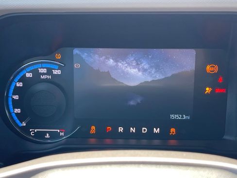 Used 2023 Ford Bronco Wildtrak image 9