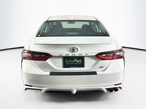 Used 2024 Toyota Camry SE FWD image 7