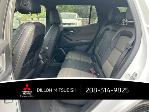 Used 2025 Chevrolet Equinox LT w/ Convenience Package II AWD/4WD image 9