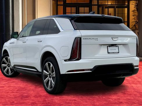 New 2025 Cadillac Escalade IQ Luxury 2 image 4