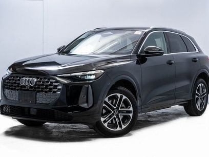 Used 2025 Audi Q5 Premium w/ Convenience Package