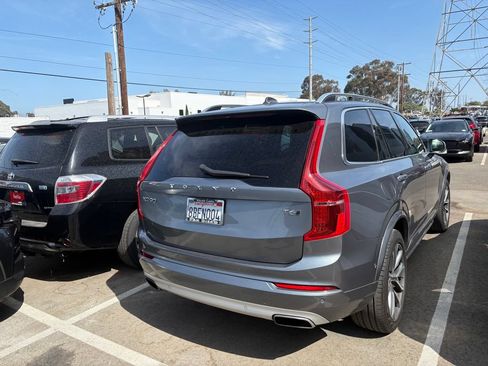 Used 2018 Volvo XC90 T6 Momentum w/ Convenience Package AWD/4WD image 5