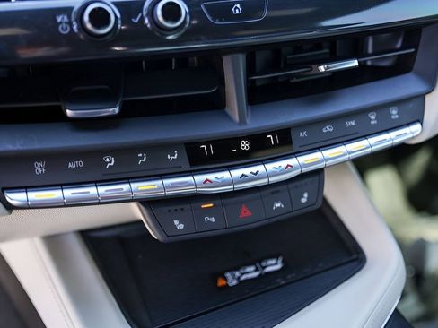 Used 2022 Cadillac CT4 Luxury w/ Sun And Sound Package image 21