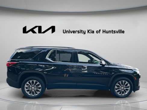 Used 2022 Chevrolet Traverse LT FWD image 9