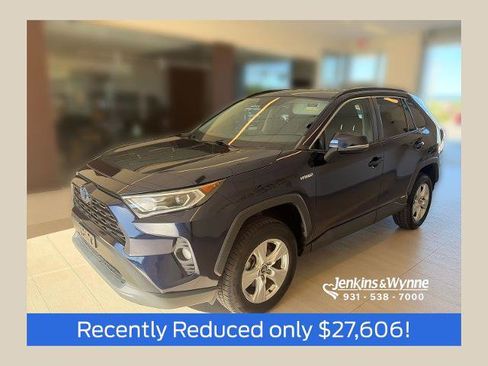 Used 2021 Toyota RAV4 XLE AWD/4WD image 1