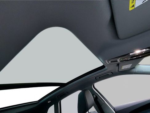 Used 2025 Audi Q5 Premium w/ Convenience Package image 27