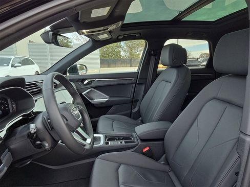 Used 2025 Audi Q3 2.0T Premium w/ Convenience Package image 16