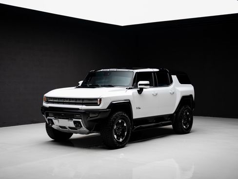 Used 2024 GMC Hummer EV 2X w/ Extreme Off-Road Package AWD/4WD image 4