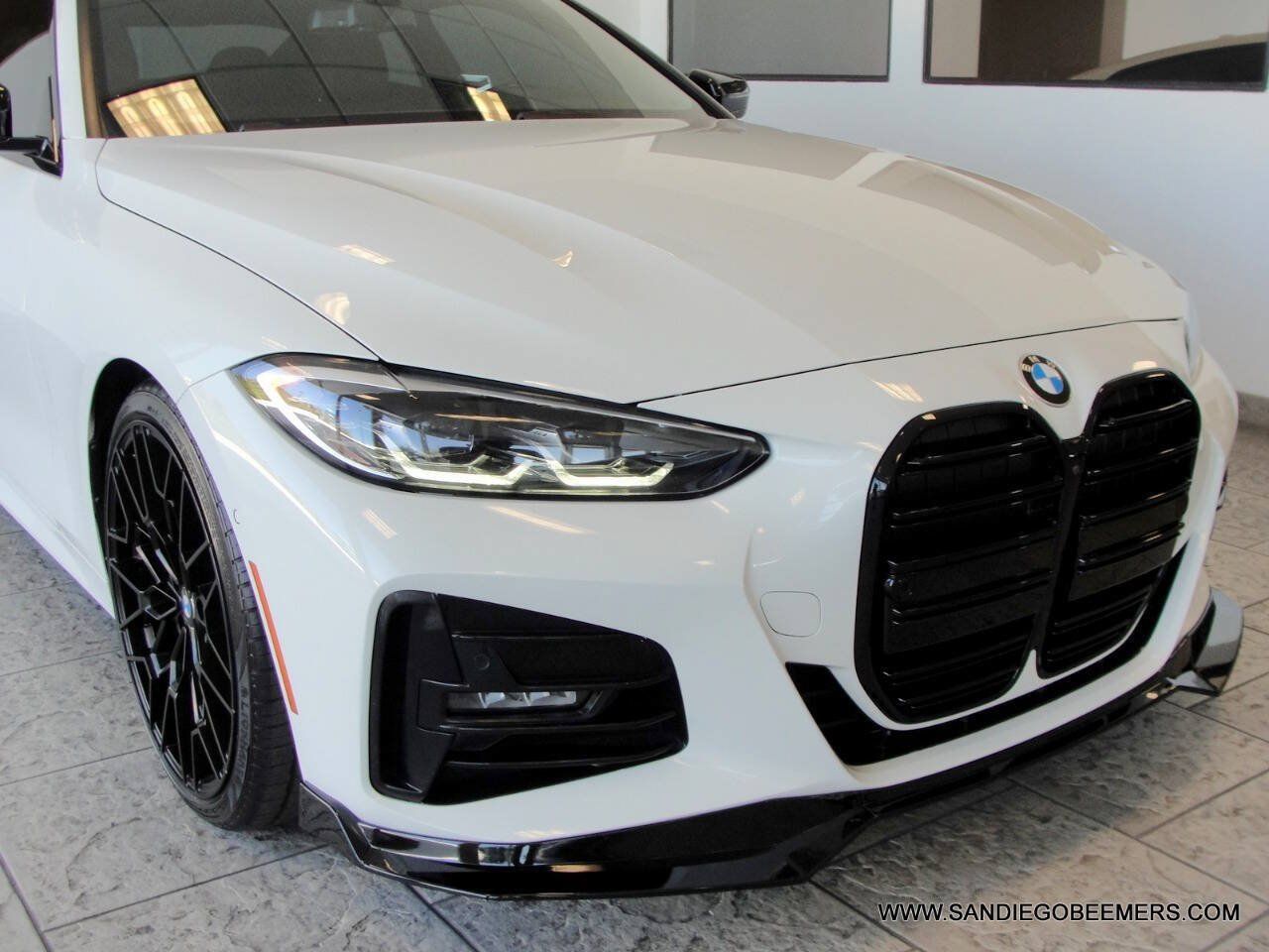Used 2023 BMW 430i Coupe w/ M Sport Package RWD image 41