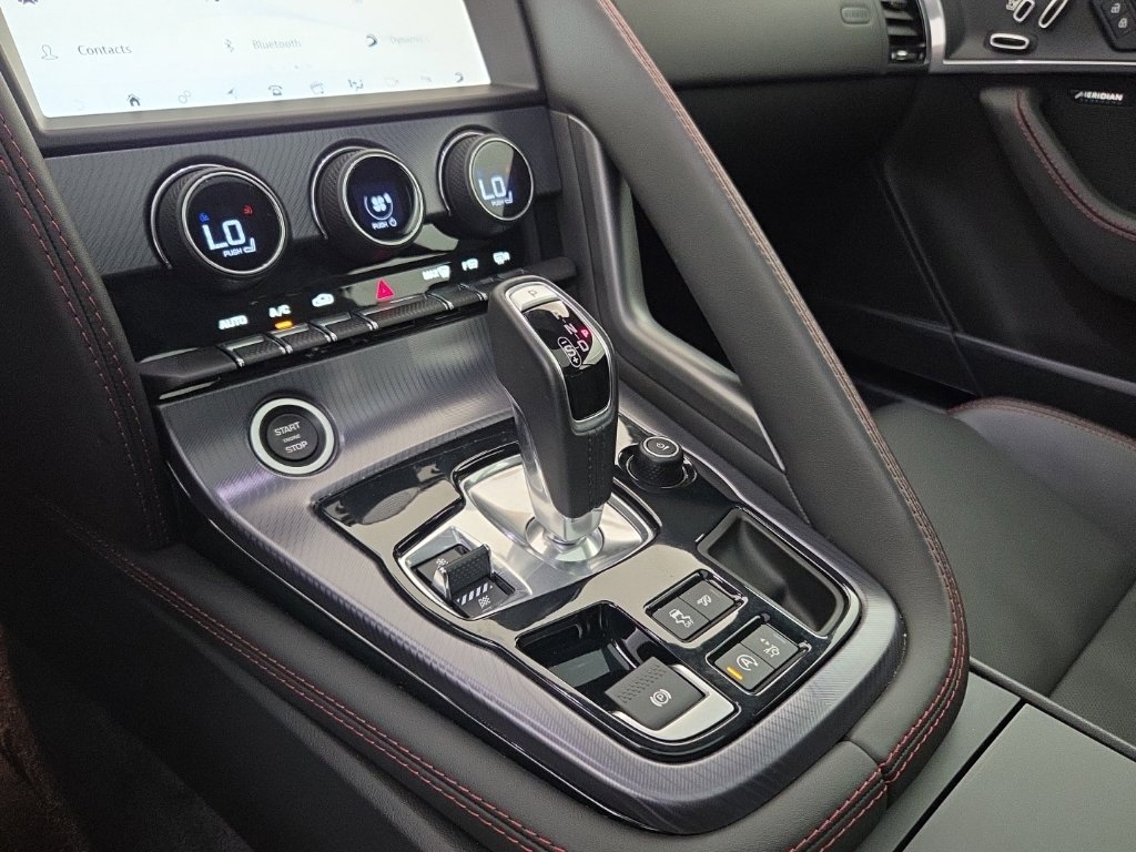 Used 2022 Jaguar F-TYPE R-Dynamic AWD/4WD image 35