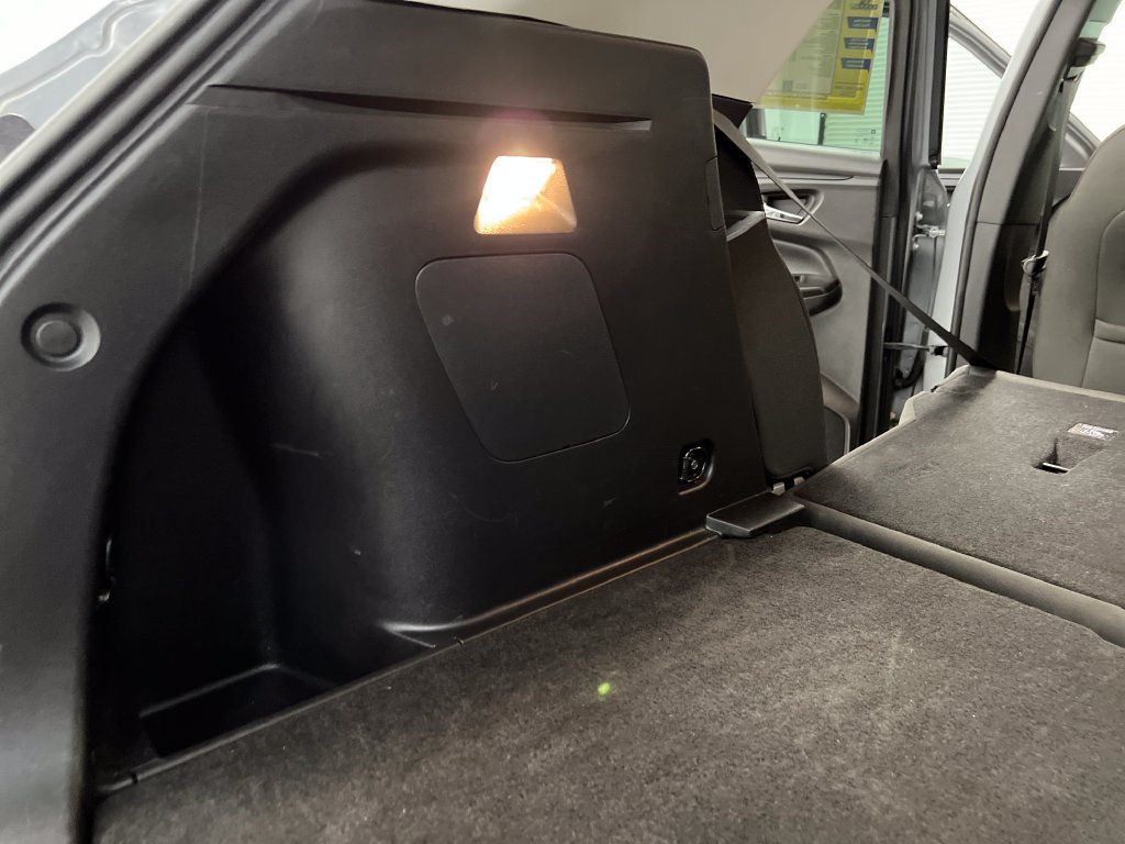 Used 2025 Chevrolet TrailBlazer LT AWD/4WD image 37