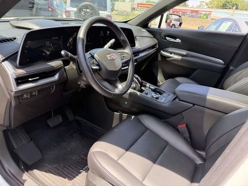 Used 2024 Cadillac XT4 Premium Luxury w/ Technology Package AWD/4WD image 13