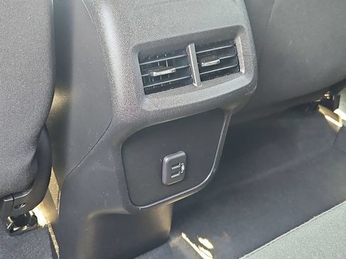 Used 2019 Chevrolet Equinox LT AWD/4WD image 24