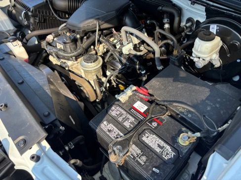 Used 2022 Toyota Tacoma SR w/ SR Convenience Package RWD image 16