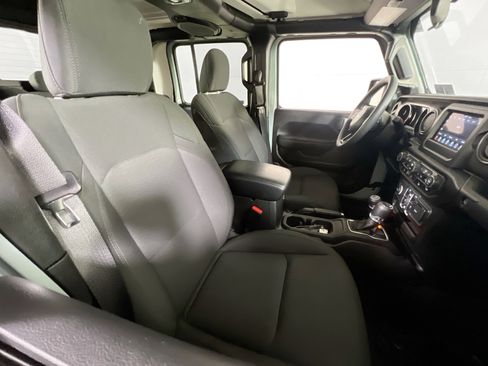 Used 2023 Jeep Gladiator Willys image 26