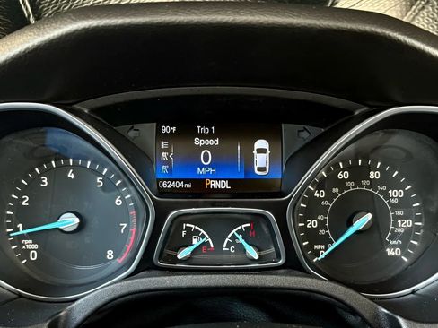 Used 2016 Ford Focus SE w/ SE Power Seat Package image 29