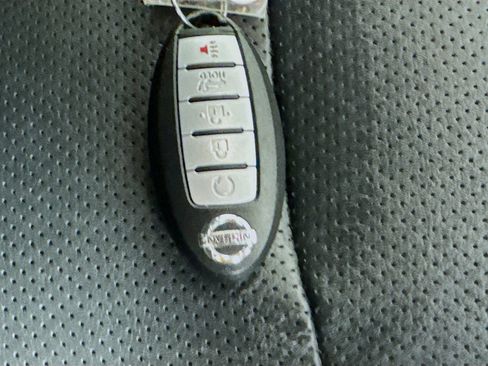 Used 2019 Nissan Rogue SL image 36