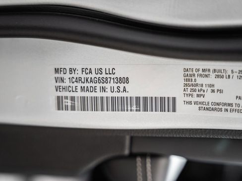 New 2025 Jeep Grand Cherokee L Laredo w/ Luxury Tech Group I image 38