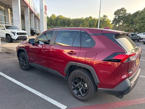 Used 2025 Toyota RAV4 LE FWD image 4