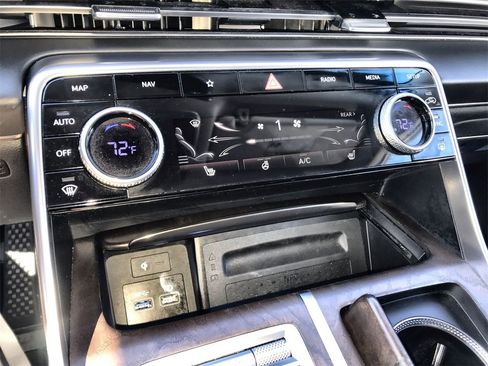 Used 2024 Genesis GV80 2.5T image 19