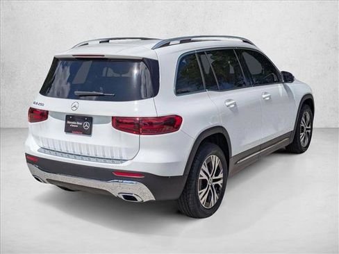 Used 2026 Mercedes-Benz GLB 250 image 2
