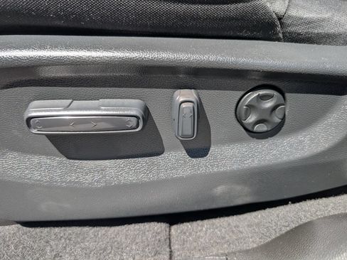 Used 2020 Honda CR-V EX image 17