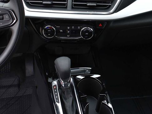 New 2026 Chevrolet Trax LT image 14