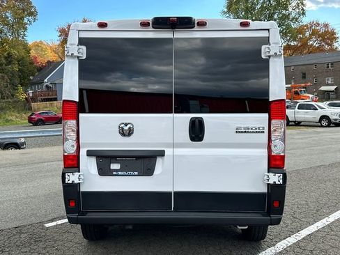 Used 2023 RAM ProMaster 2500 FWD image 3