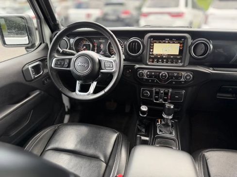 Used 2023 Jeep Wrangler Unlimited Sahara AWD/4WD image 12