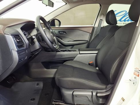 Used 2023 Nissan Rogue S FWD image 8