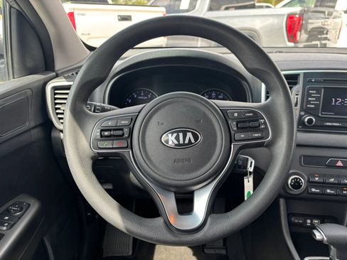 Used 2018 Kia Sportage LX image 19