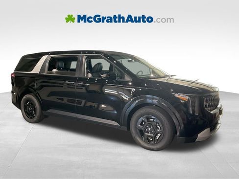 New 2026 Kia Carnival FWD image 2