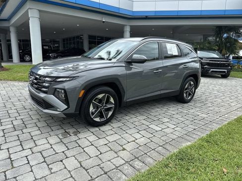 Used 2025 Hyundai Tucson SEL FWD image 20