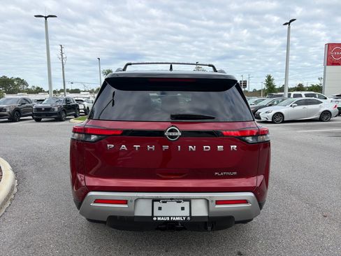 Used 2022 Nissan Pathfinder Platinum w/ Cargo Package FWD image 6