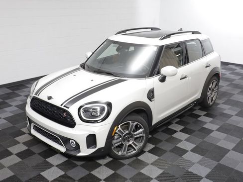 Used 2024 MINI Cooper Countryman S FWD image 2
