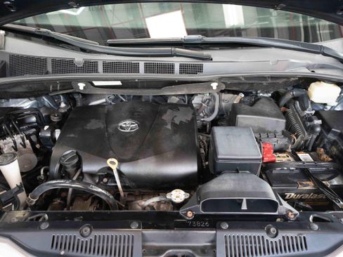 Used 2017 Toyota Sienna XLE Premium FWD image 33