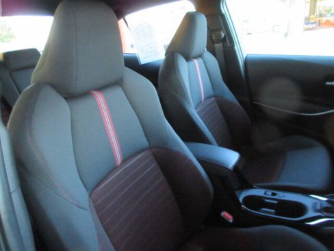Used 2025 Toyota Corolla SE image 27