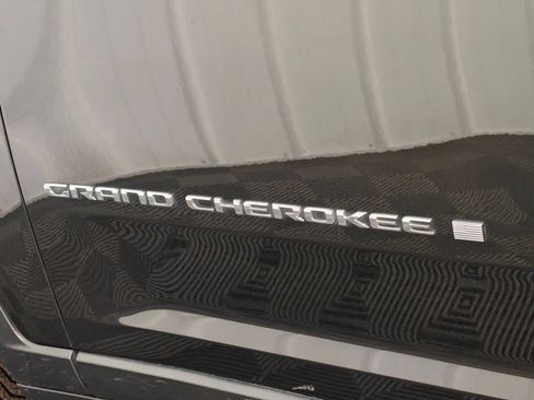 Used 2023 Jeep Grand Cherokee Limited AWD/4WD image 55