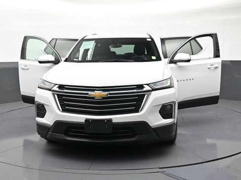 Used 2023 Chevrolet Traverse LT w/ LPO, Floor Liner Package AWD/4WD image 38
