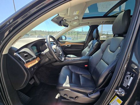 Used 2021 Volvo XC90 T6 Momentum w/ Protection Package Premier AWD/4WD image 21