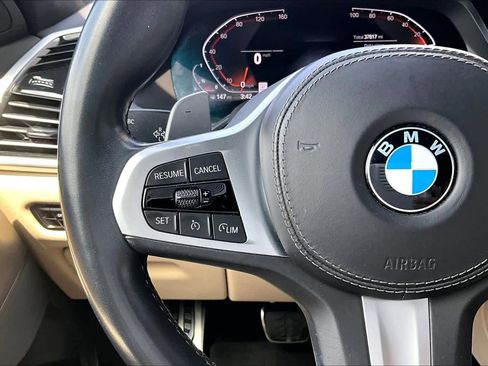 Used 2022 BMW X6 xDrive40i w/ M Sport Package AWD/4WD image 16