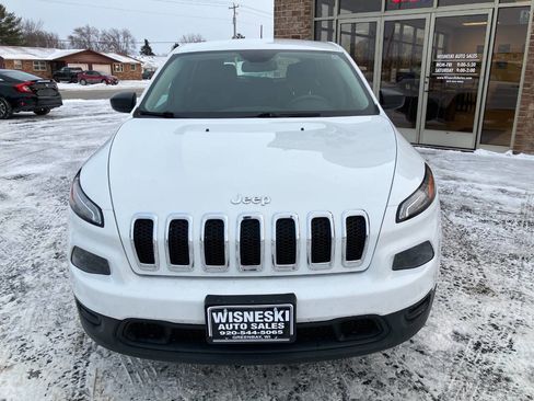 Used 2015 Jeep Cherokee Sport image 8