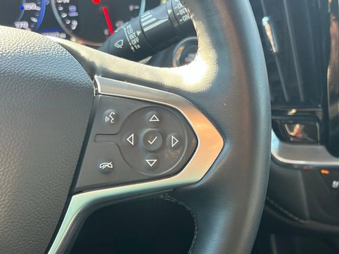 Used 2023 Chevrolet Traverse Premier w/ Redline Edition image 32