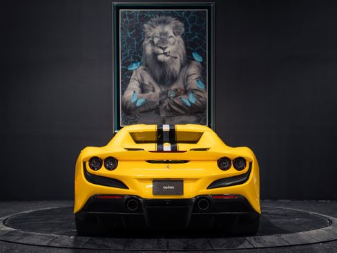 Used 2021 Ferrari F8 Tributo RWD image 38