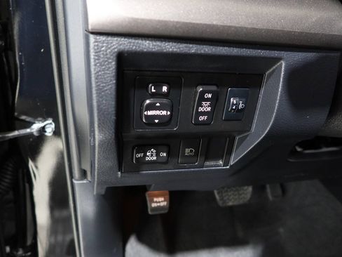 Used 2019 Toyota Tundra SR5 w/ SR5 Upgrade Package RWD image 27