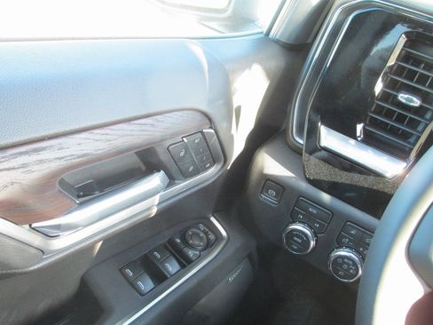 New 2026 GMC Sierra 1500 SLT w/ SLT Premium Package image 15