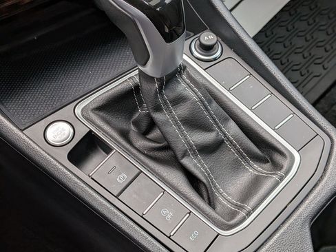 Used 2023 Volkswagen Jetta SE image 23