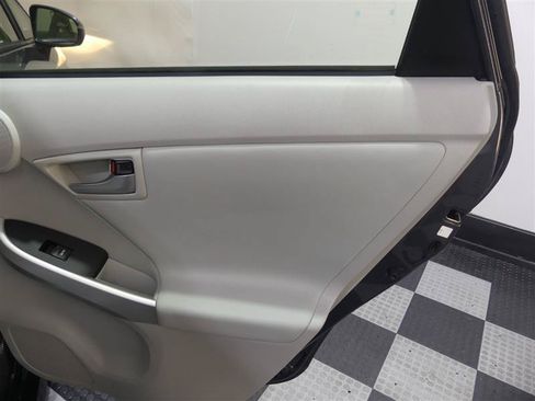 Used 2015 Toyota Prius Four FWD image 25