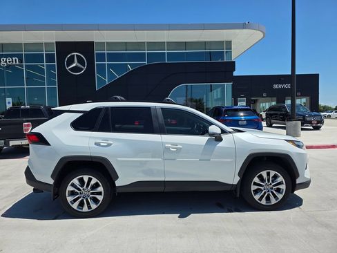 Used 2025 Toyota RAV4 XLE Premium FWD image 7